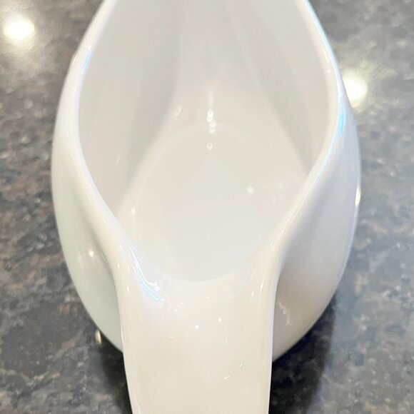 Target home collection white ceramic gravy boat - Picture 4 of 12